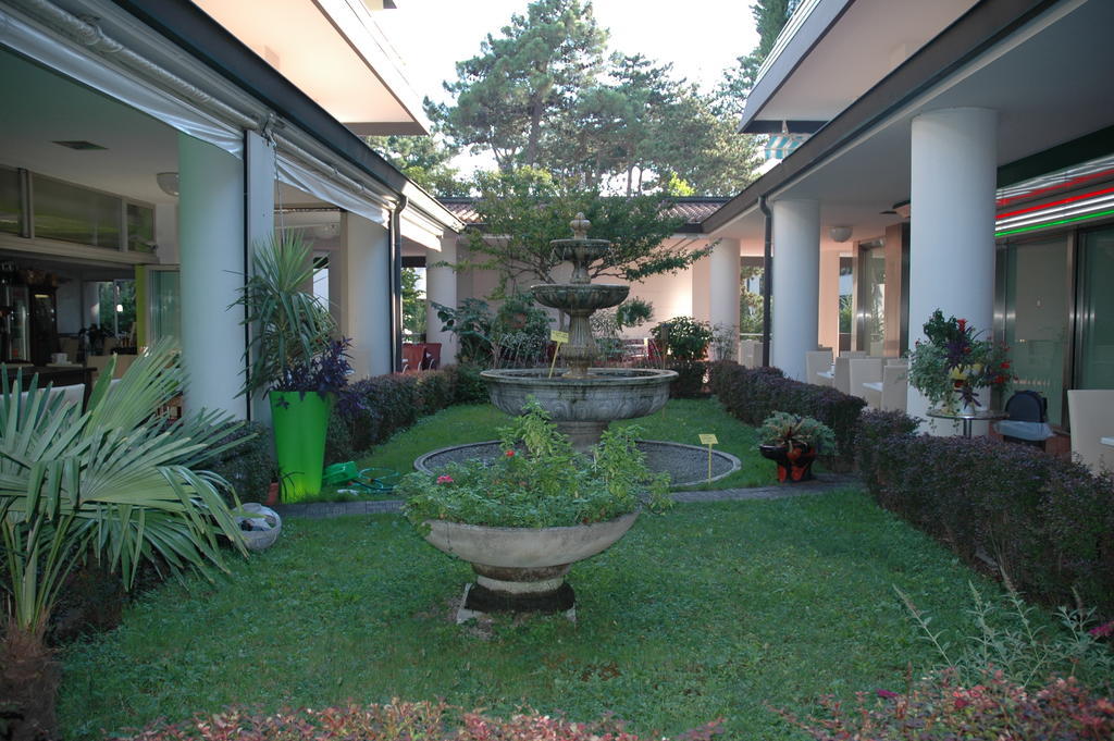 Residence Isvico Lignano Sabbiadoro Luaran gambar