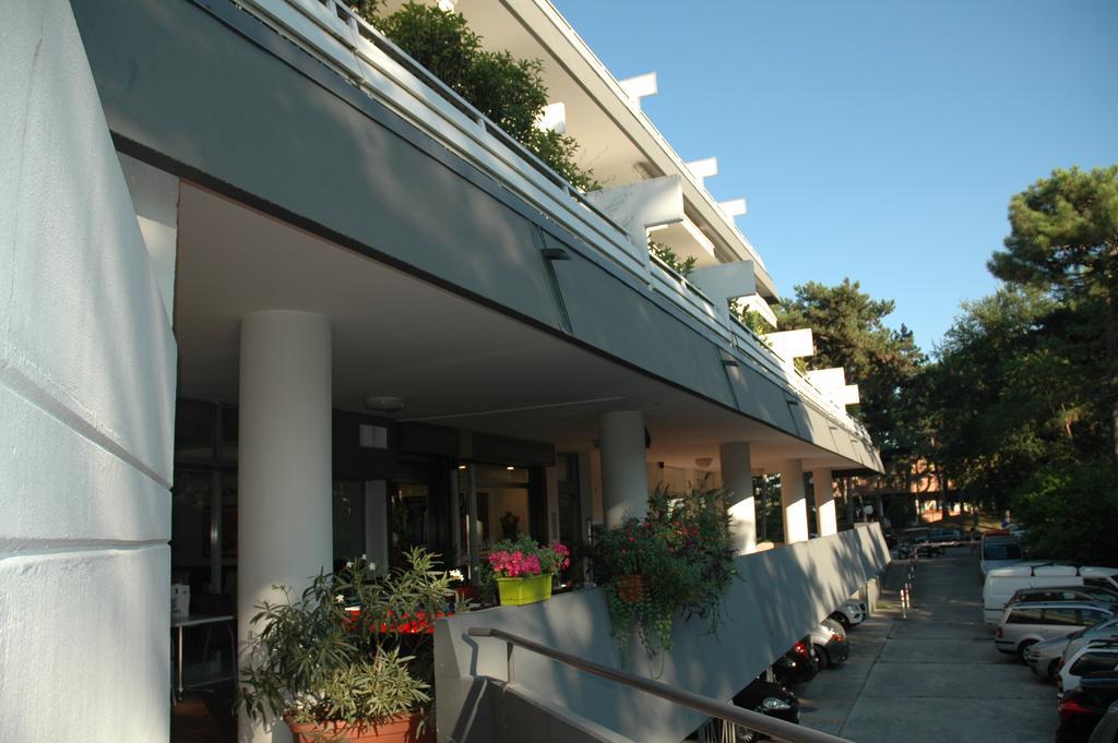 Residence Isvico Lignano Sabbiadoro Luaran gambar